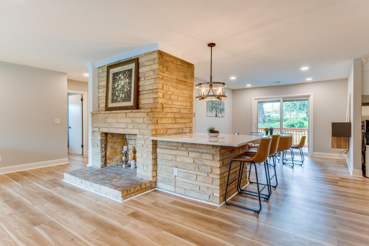 Charming 2 Mi To Downtown! Charlotte