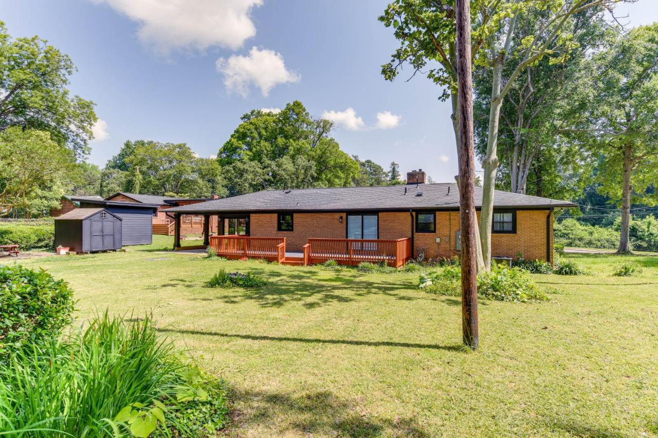 Charming 2 Mi To Downtown! Holiday home