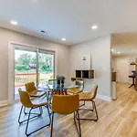 Charming Charlotte Home 2 Mi To Downtown!