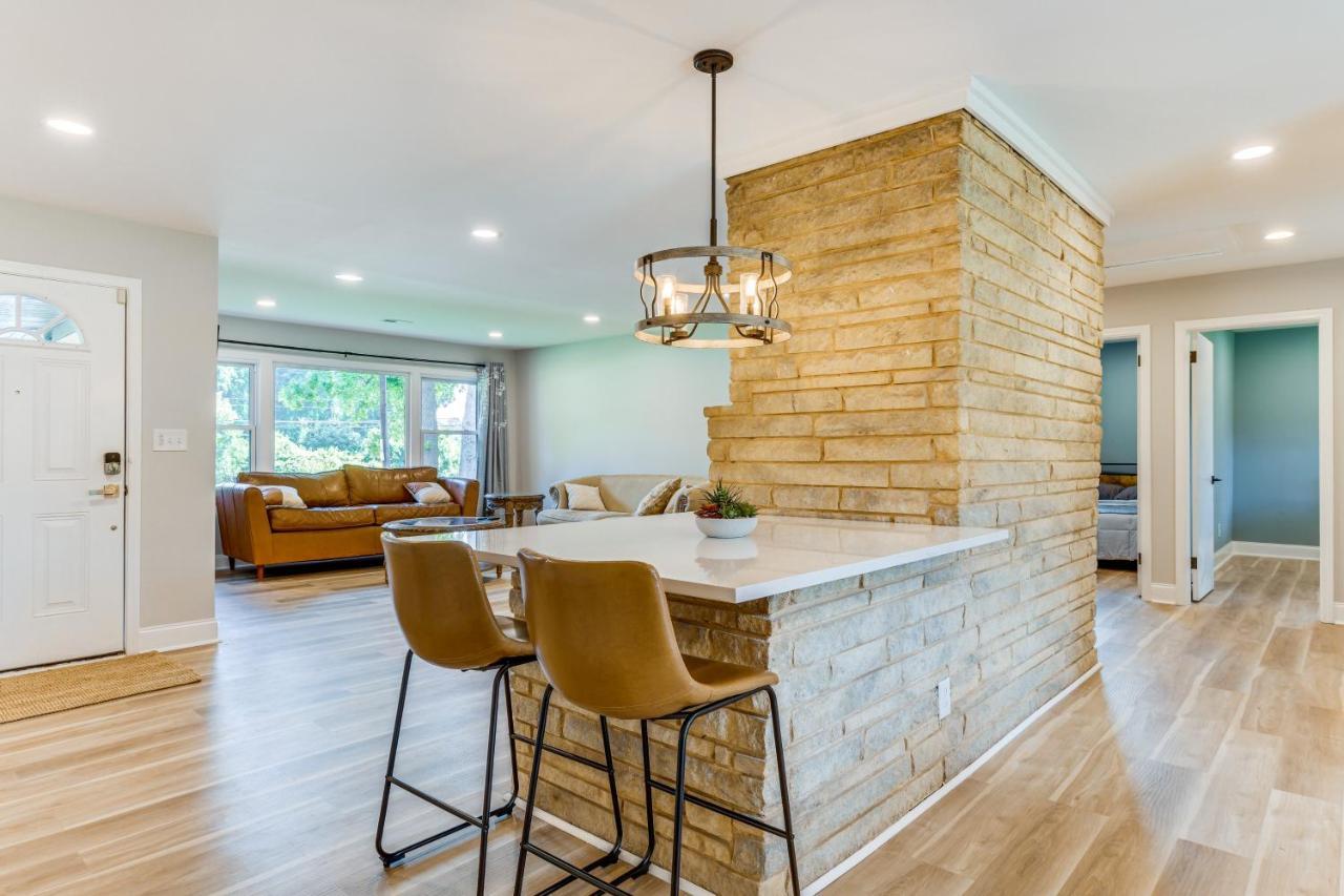 Charming 2 Mi To Downtown! Charlotte